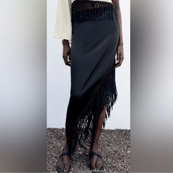 Zara Black Fringed Satin Effect Skirt - Picture 7 of 16